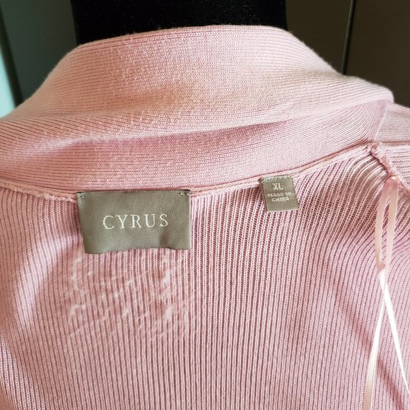Pretty in Pink Cardigan Cyrus sized XL - Picture 5 of 8